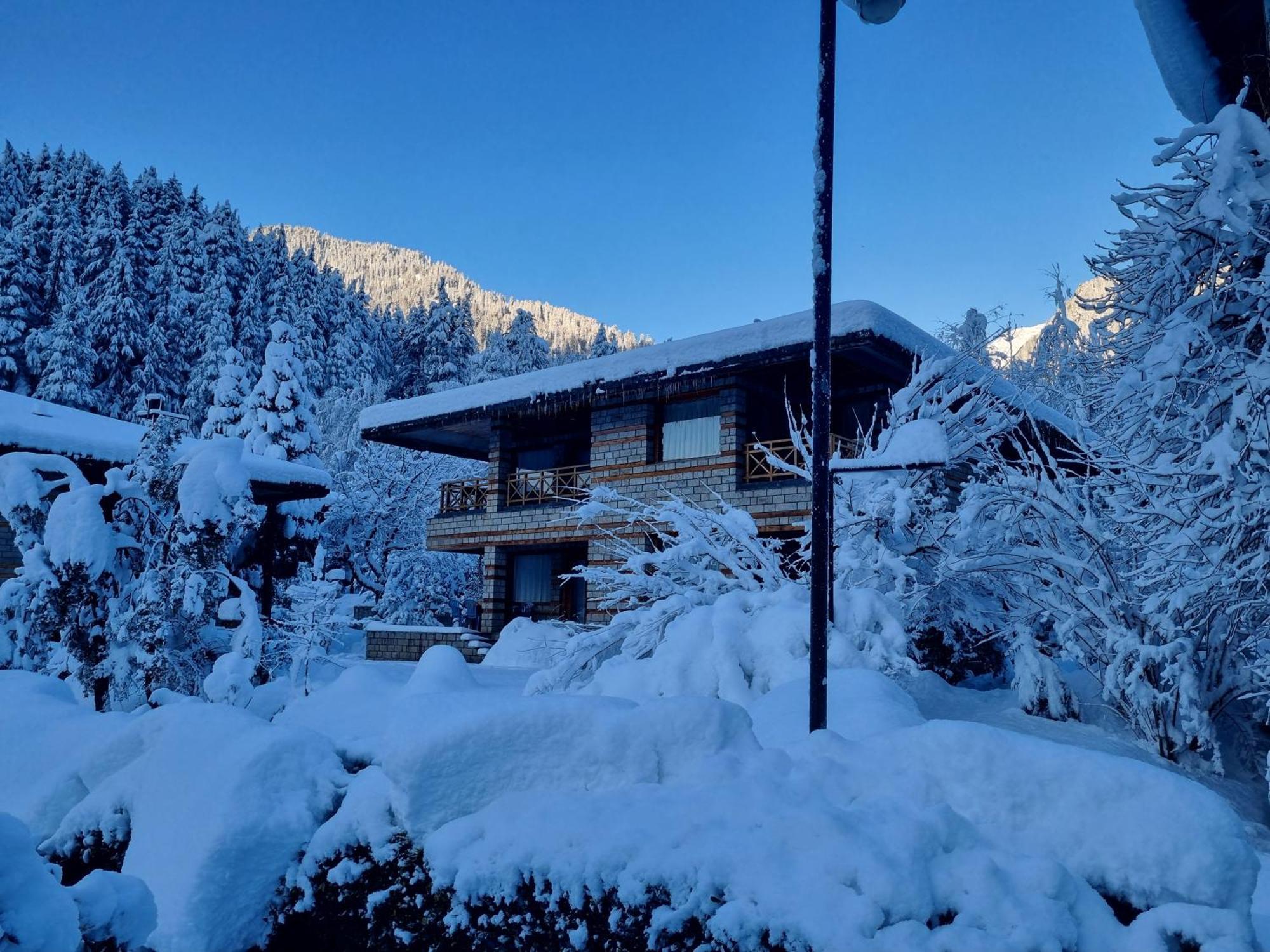 Banon Resorts Manāli Buitenkant foto